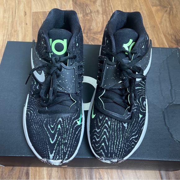 NWOB Nike KD 14 ‘Black Lime Glow’ Basketball CW3935-3005 Size 5 Men/ Women 6.5 - Picture 5 of 6